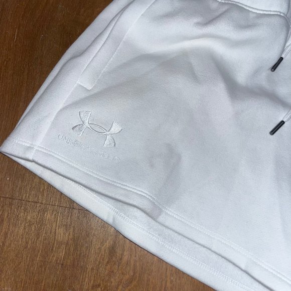 Under Armour Women's White Shorts Small Pockets Training‎ Loose - Picture 6 of 6